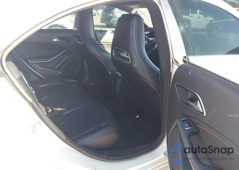 2015 Mercedes-Benz Cla 250 z USA, uszkodzony, nr VIN WDDSJ4EB8FN164461